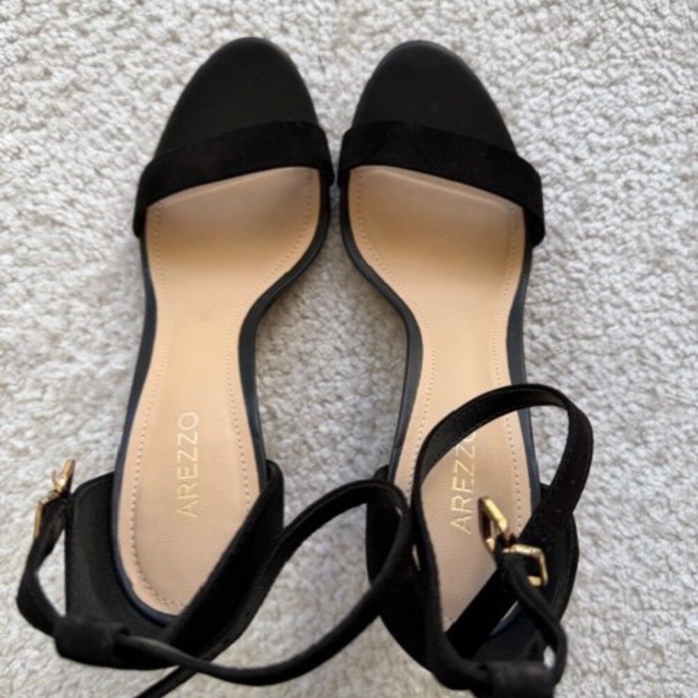 NWT Isabelli Suede Stiletto Sandal Size 6.5